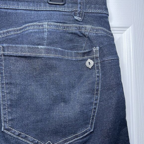 Democracy AB Solution Women’s Dark Indigo Denim Shorts Size 12 (33.5” x 7”) - Picture 6 of 6